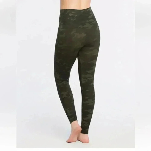 Spanx Women's Large Look At Me Now Seamless Leggings Camo Green Camouflage L Lg - Picture 7 of 9